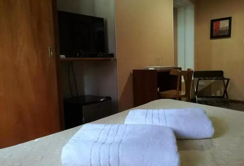 Retkeilymaja Hosteria Amparo