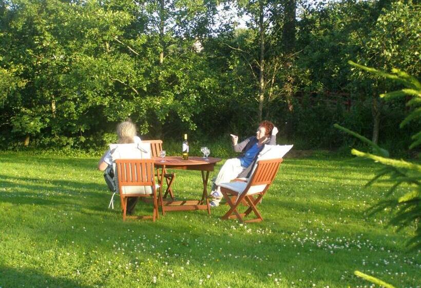 مبيت وإفطار Killurin Lodge