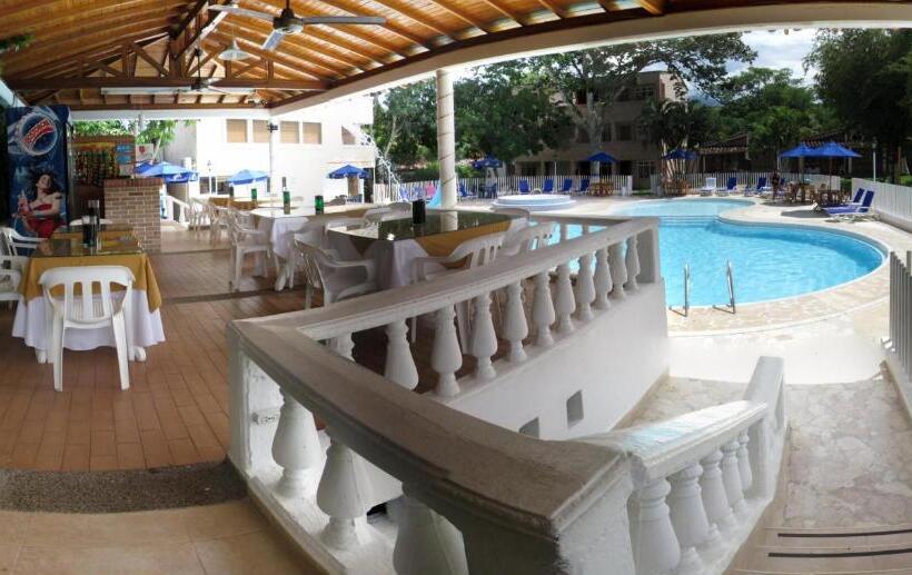 هتل Hostería Fundadores