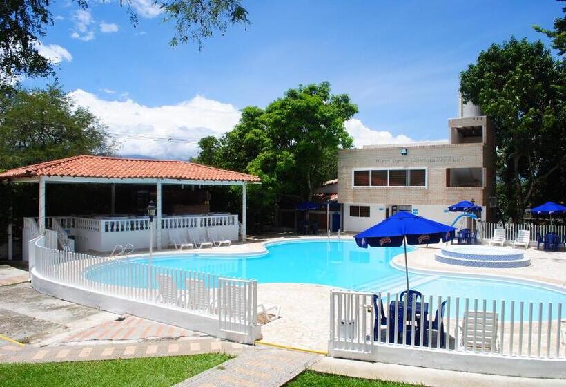 هتل Hostería Fundadores