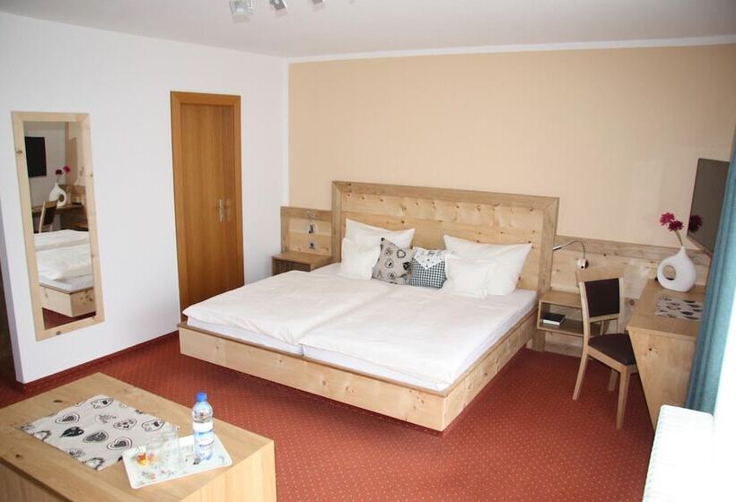 بنسيون Landhaus Seehof