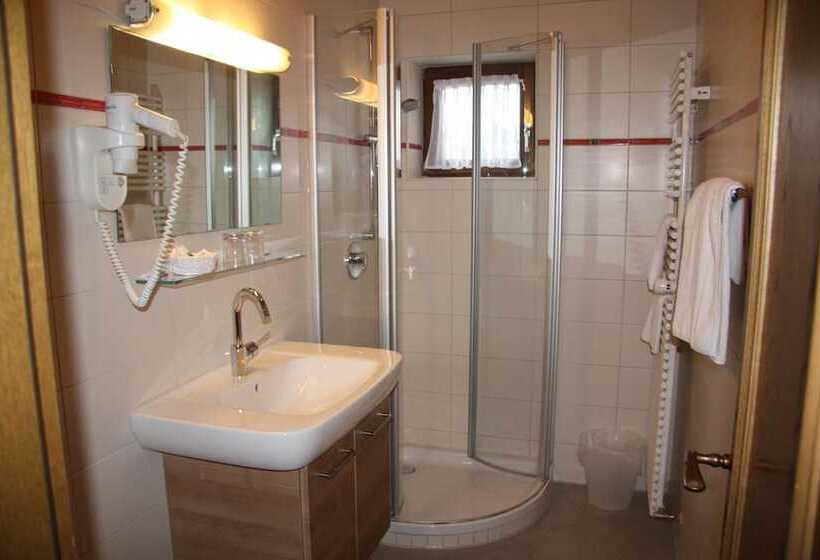 بنسيون Landhaus Seehof