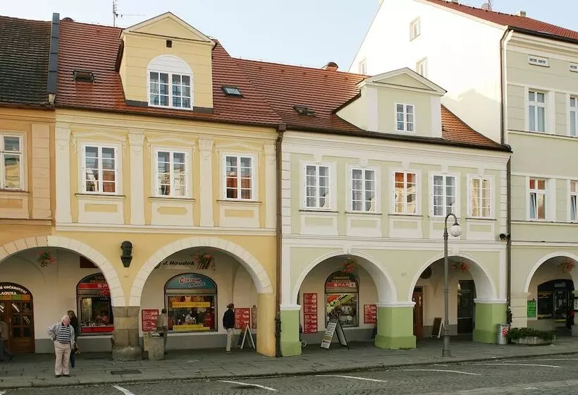 Majatalo Penzion U Chodskeho Hradu