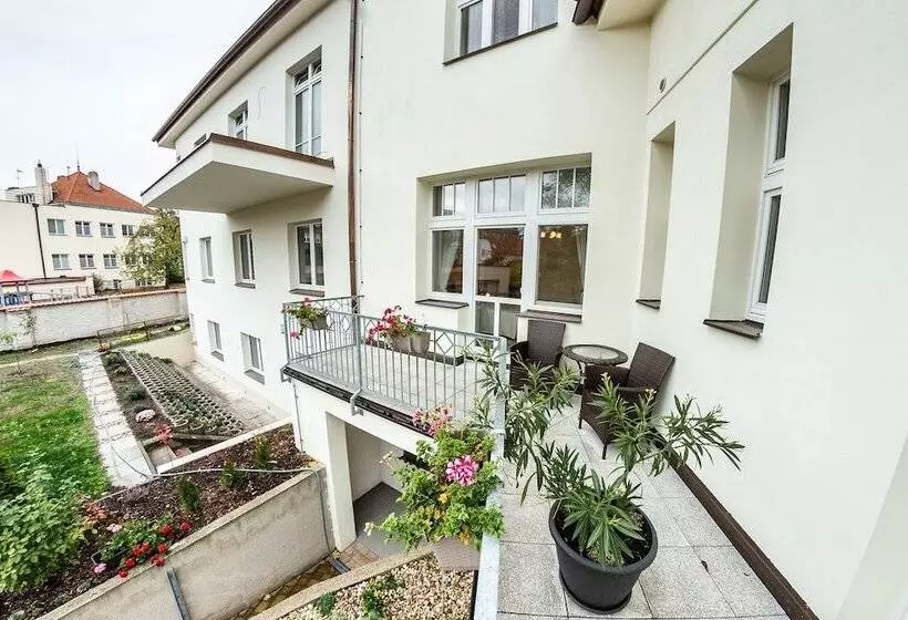 ペンション Villa A. Malka