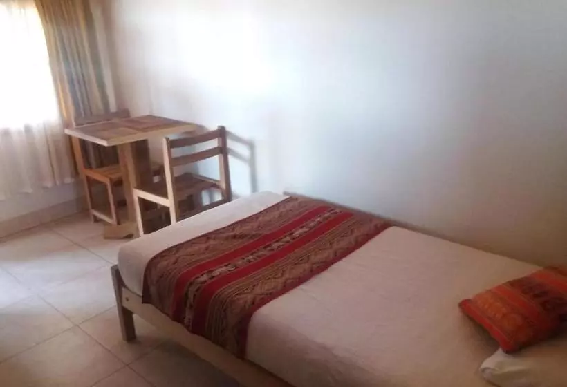 Retkeilymaja Hostal Nuevo Amanecer