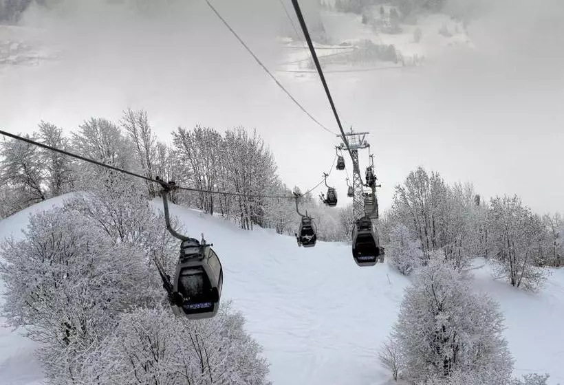 ユースホステル Mont Fort Swiss Lodge