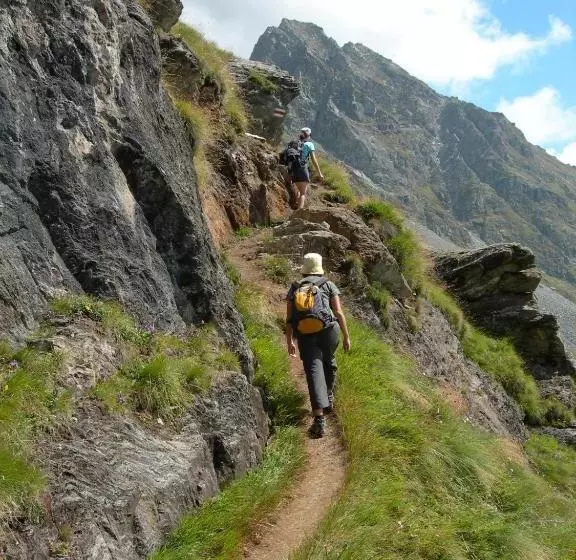 ユースホステル Mont Fort Swiss Lodge