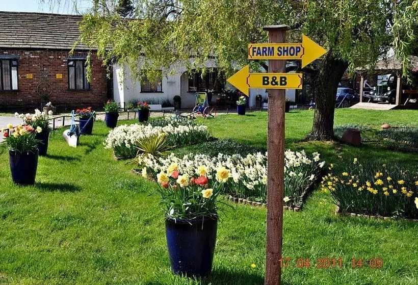 Hotel Model Farm B&b