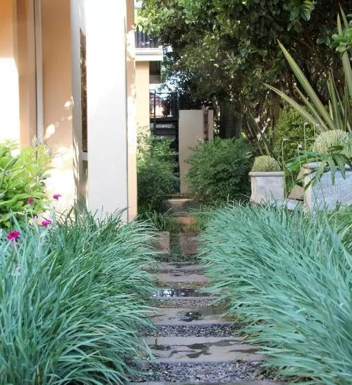 Majatalo Del Roza Guest House