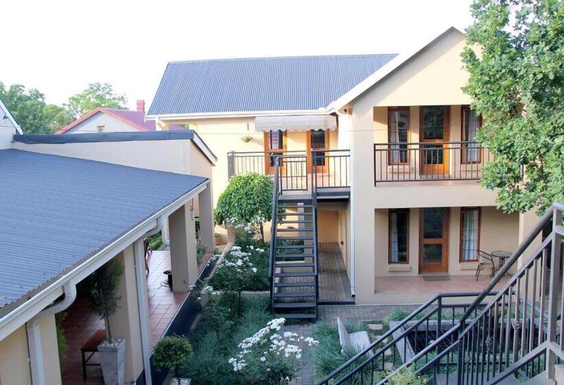 Пансион Del Roza Guest House