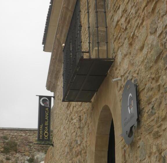 פנסיון Hostal Doña Blanca