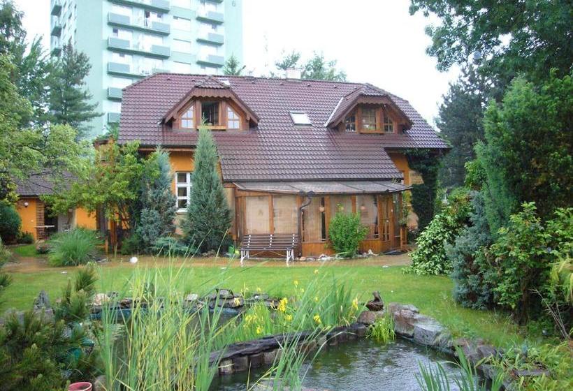 膳宿费 Penzion U Vejvodu