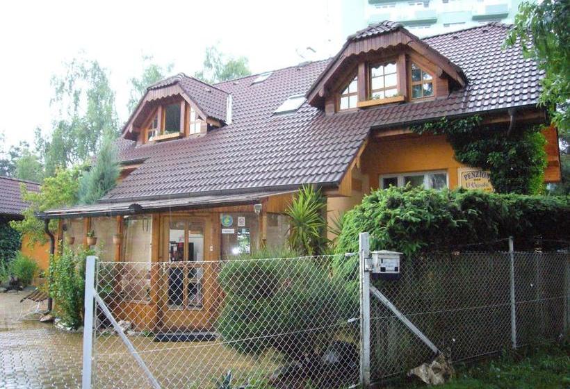 膳宿费 Penzion U Vejvodu