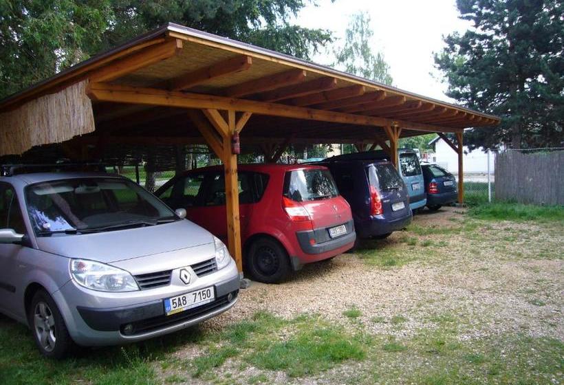 膳宿费 Penzion U Vejvodu