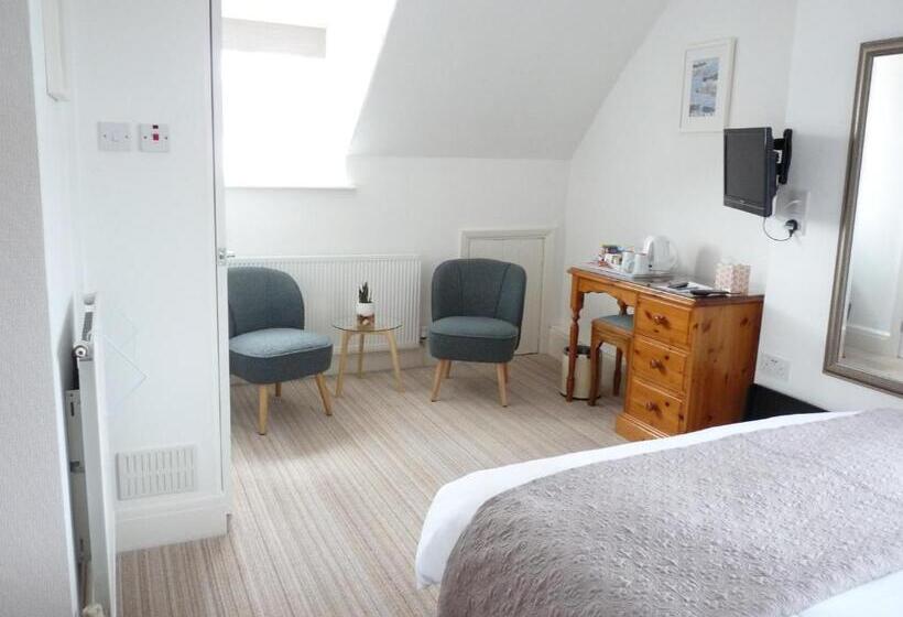 膳宿费 The Cliffbury