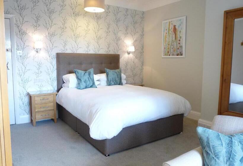 膳宿费 The Cliffbury