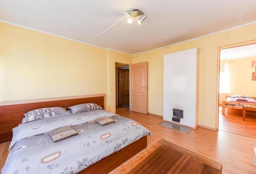 پانسیون Viesu Nams Dzirkaļi