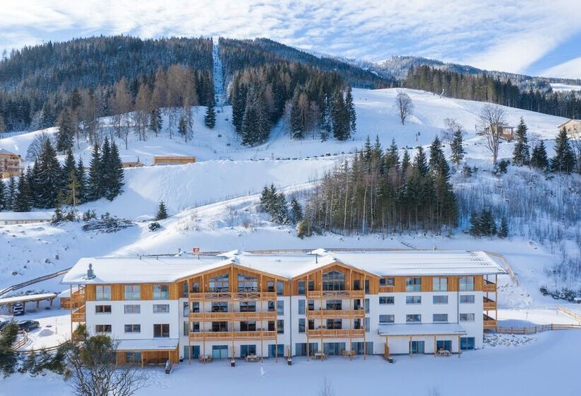 Skylodge Alpine Homes