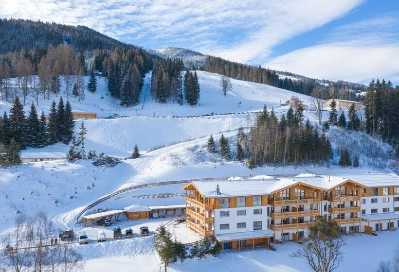 Skylodge Alpine Homes