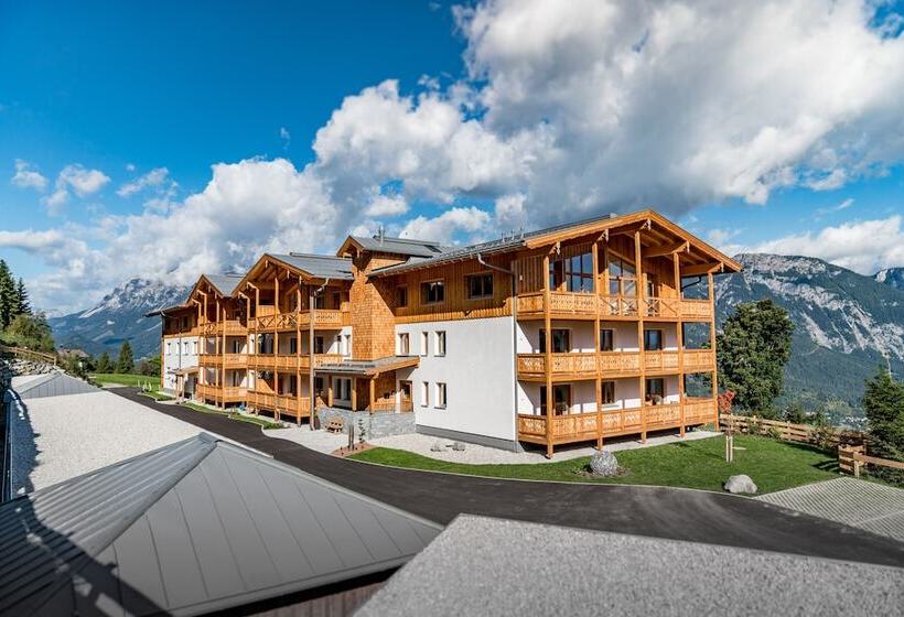 Skylodge Alpine Homes