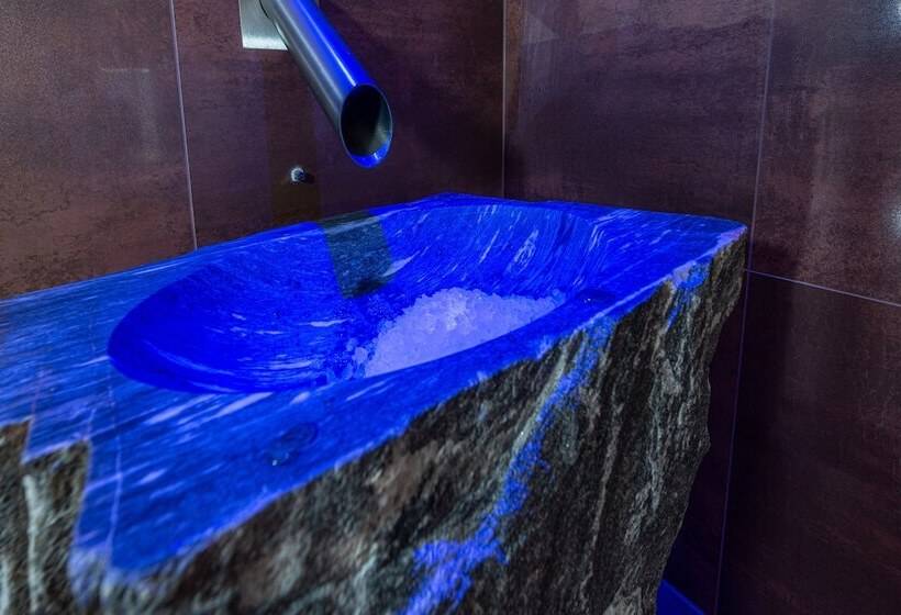 Skylodge Alpine Homes