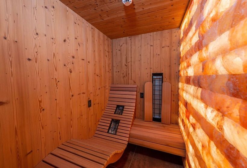 Skylodge Alpine Homes