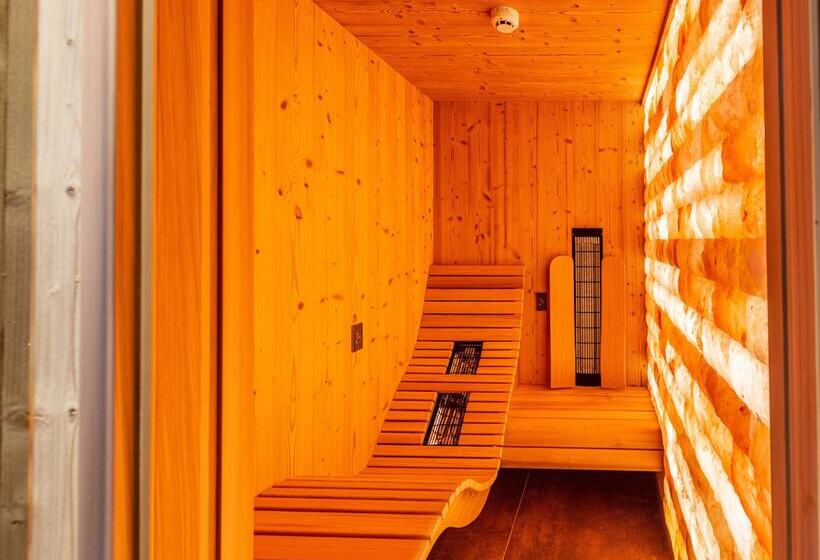 Skylodge Alpine Homes