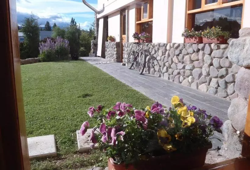 Retkeilymaja Y Cabañas Casa De Piedra