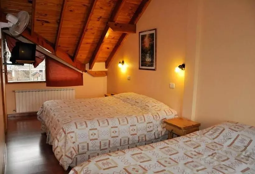 Retkeilymaja Y Cabañas Casa De Piedra