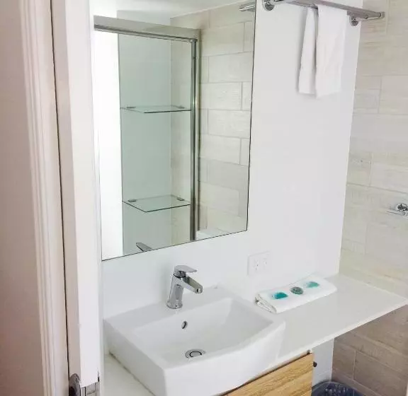 Coral Sea Apartments