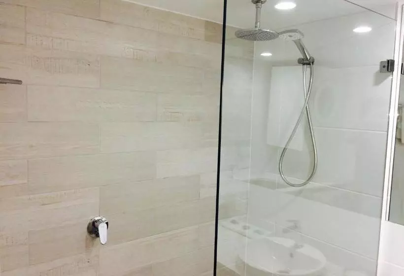 Coral Sea Apartments