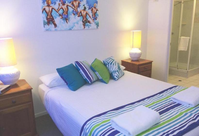 Coral Sea Apartments