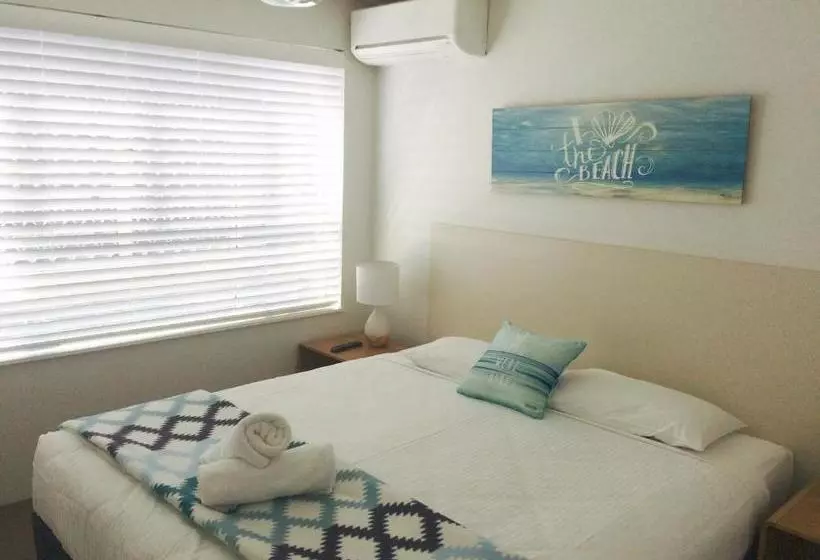Coral Sea Apartments