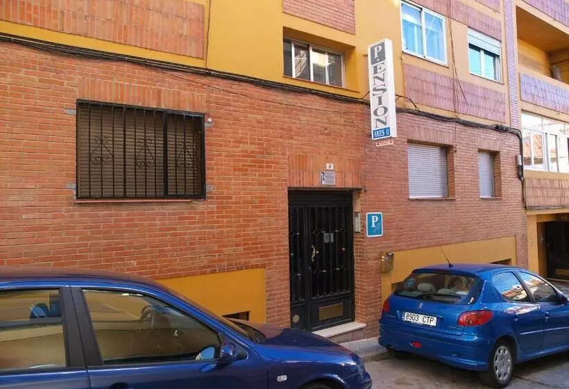 Pensión Aries Ii