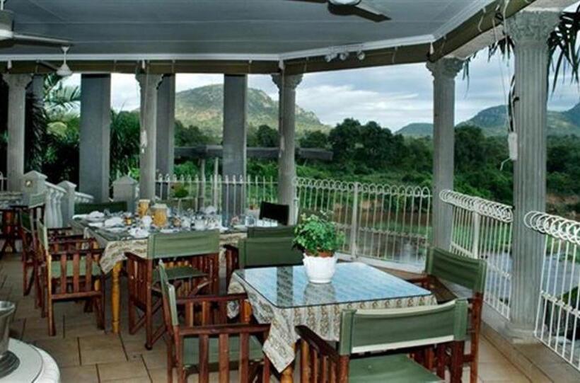 פנסיון Belvedereonriver