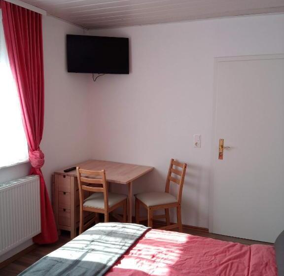 פנסיון Gasthaus Löwen