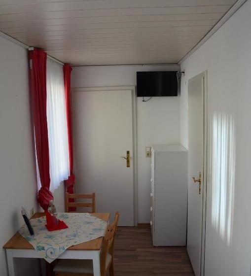 פנסיון Gasthaus Löwen