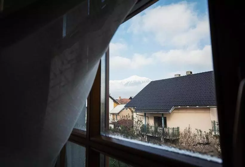 پانسیون Guesthouse Tulipan