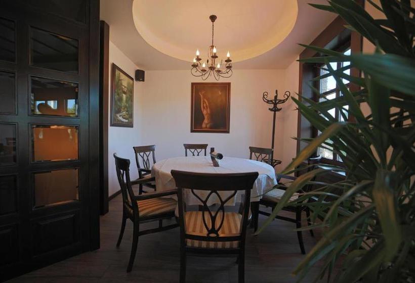 پانسیون Villa Od Alula