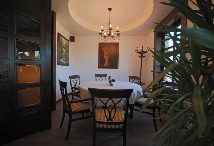 پانسیون Villa Od Alula