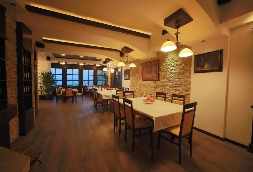 پانسیون Villa Od Alula