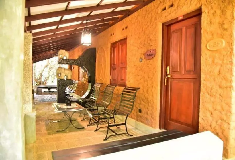 Akein Jungle Resort   Sigiriya