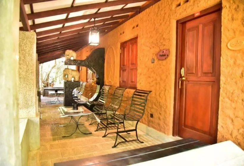 Akein Jungle Resort   Sigiriya