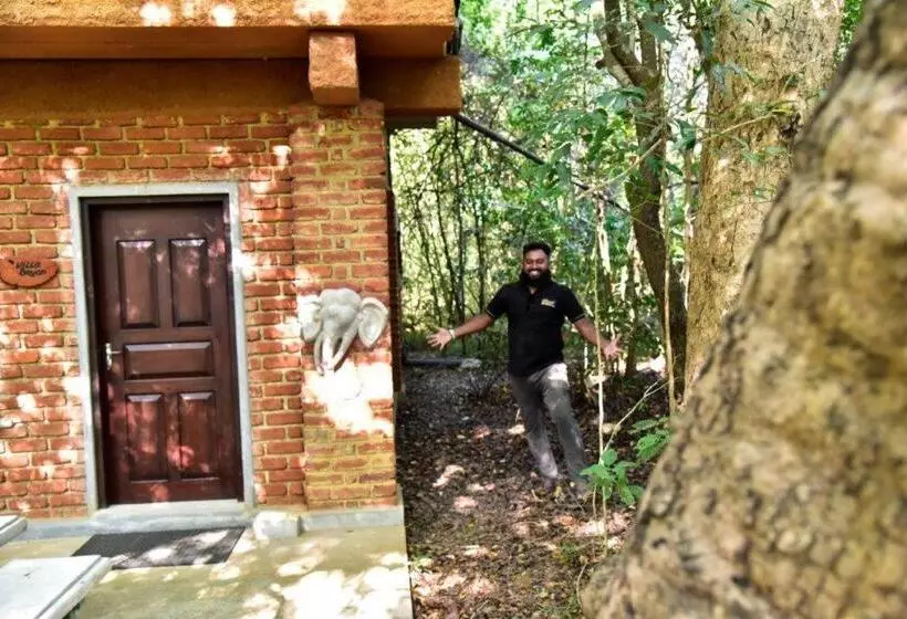 Akein Jungle Resort   Sigiriya