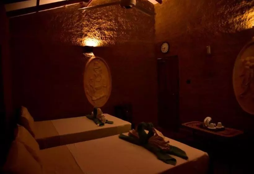 Akein Jungle Resort   Sigiriya