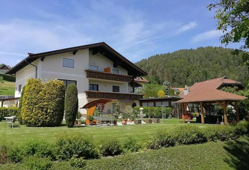 ホテル Ferienwohnungen Oranhof