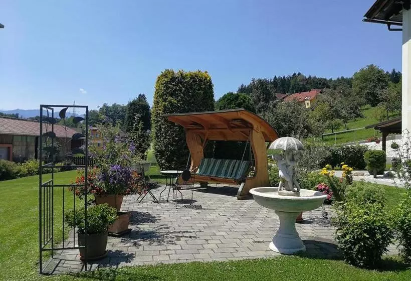 ホテル Ferienwohnungen Oranhof