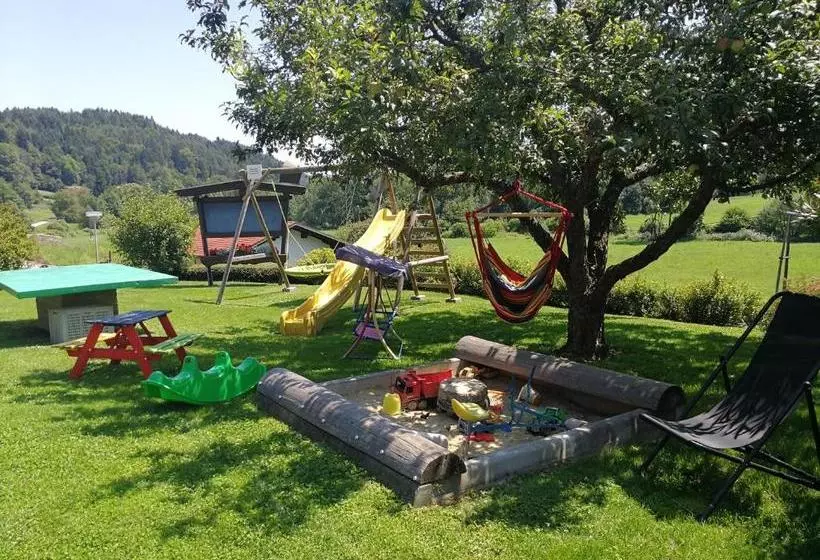 ホテル Ferienwohnungen Oranhof