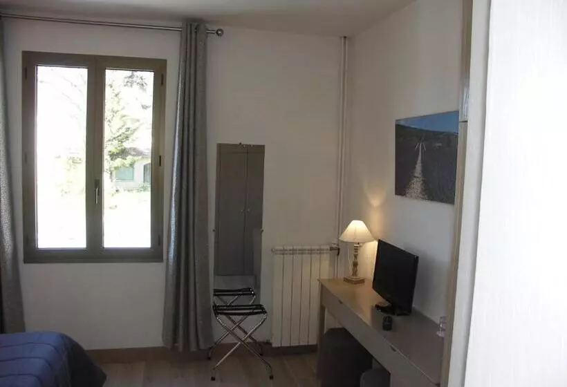 Hotelli Hôtel La Bonne Auberge