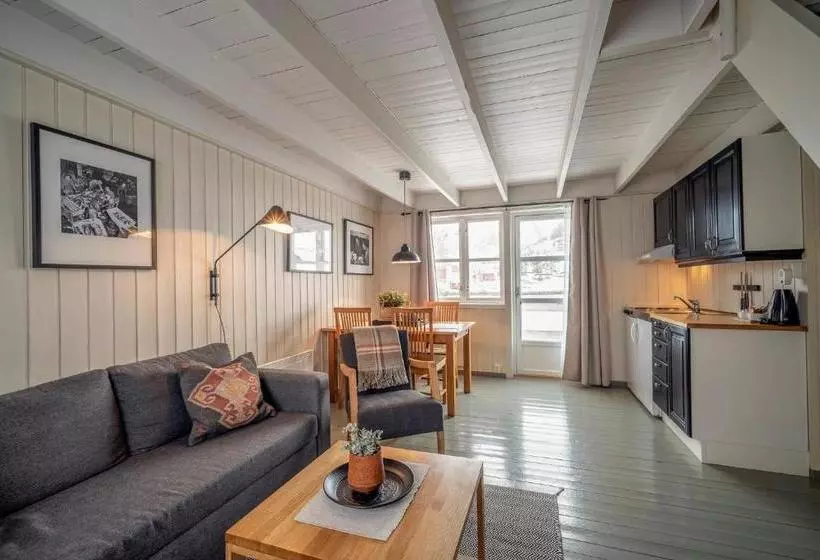 Nyvågar Rorbuhotell   By Classic Norway Hotels